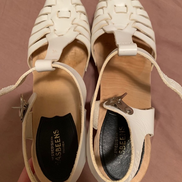 Swedish Hasbeens White Clogs - Picture 5 of 7